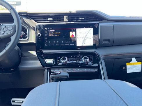 New 2026 GMC Sierra 1500 AT4 w/ Technology Package AWD/4WD image 18