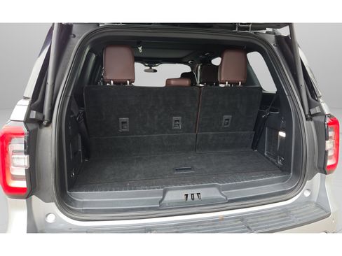 Used 2024 Ford Expedition Limited RWD image 13