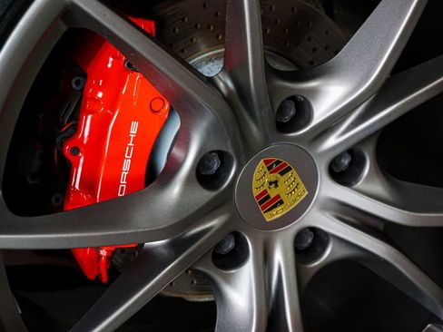 Used 2019 Porsche 718 Cayman RWD image 40