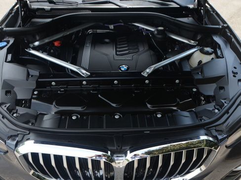 Used 2022 BMW X5 xDrive40i w/ Premium Package AWD/4WD image 26