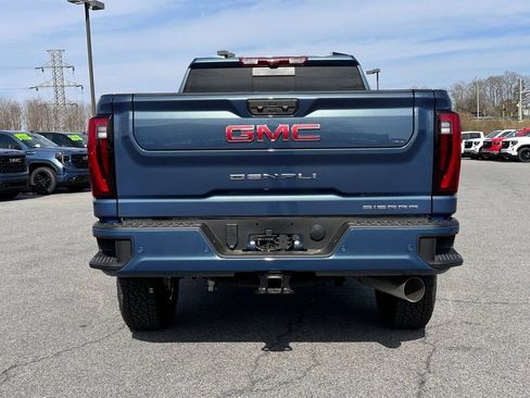 New 2026 GMC Sierra 2500 Denali w/ Denali Reserve Package AWD/4WD image 8