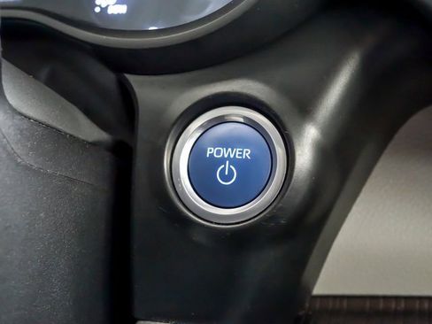 Certified 2024 Toyota Sienna LE image 17