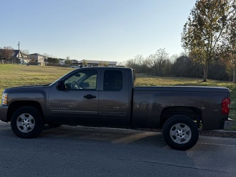 Used 2007 Chevrolet Silverado 1500 LT w/ 1LT Convenience Package image 1