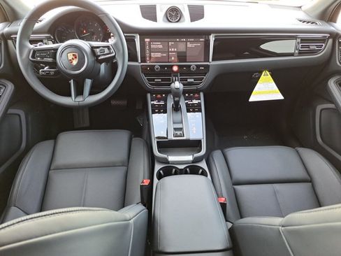 Used 2026 Porsche Macan AWD/4WD image 16