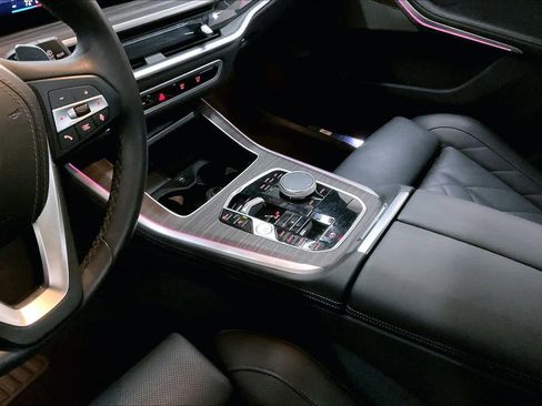 Used 2024 BMW X5 xDrive40i w/ Premium Package image 19