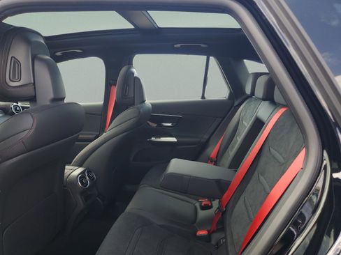 Used 2026 Mercedes-Benz GLC 43 AMG 4MATIC image 7