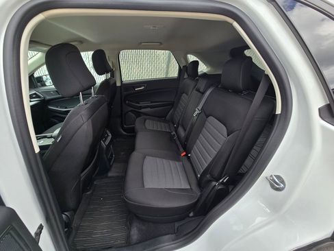 Used 2024 Ford Edge SE w/ Black Appearance Package image 21