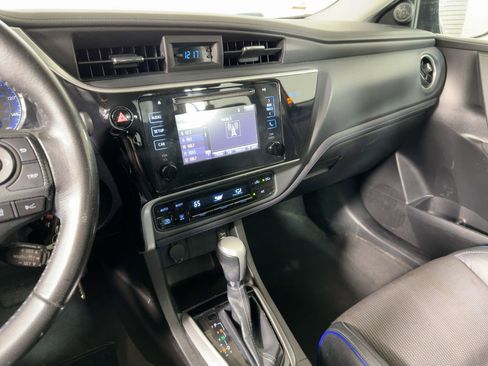 Used 2019 Toyota Corolla SE image 24
