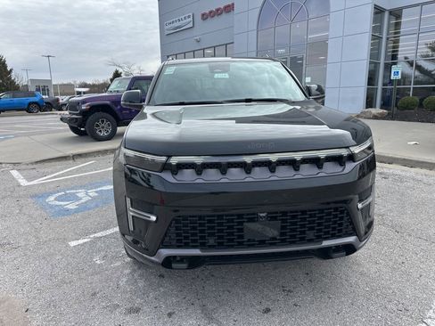 New 2026 Jeep Grand Wagoneer Limited image 9