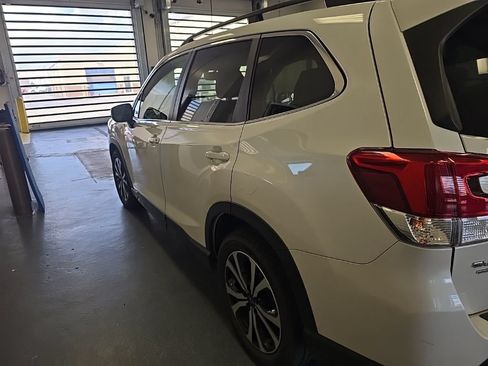 Used 2019 Subaru Forester Limited w/ Popular Package #3 AWD/4WD image 4