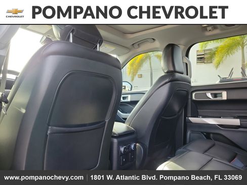 Used 2020 Ford Explorer XLT w/ Equipment Group 202A image 13