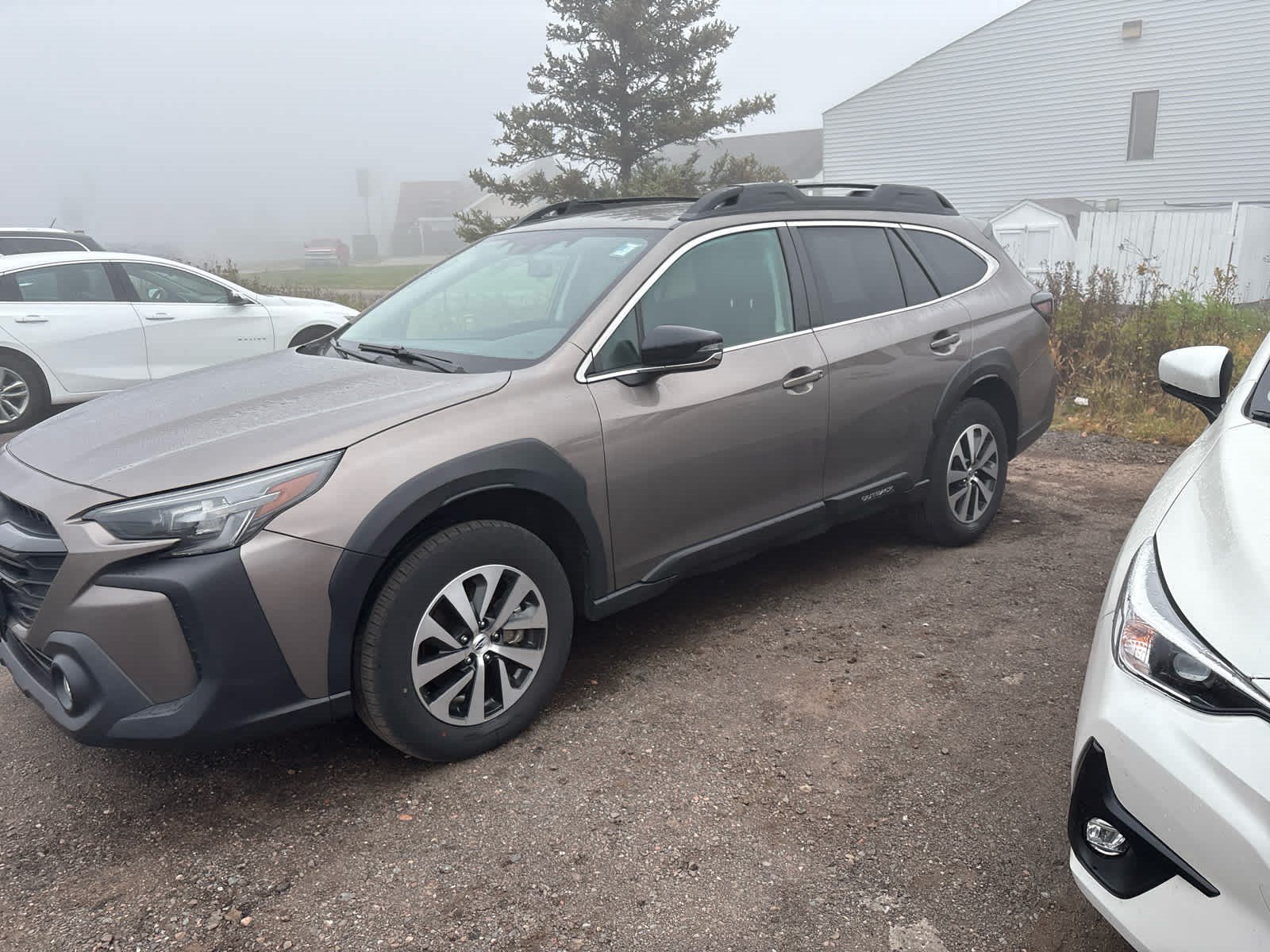 Used 2024 Subaru Outback Premium AWD/4WD image 13