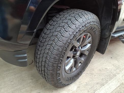 Certified 2023 Toyota Tacoma SR5 w/ Technology Package image 5