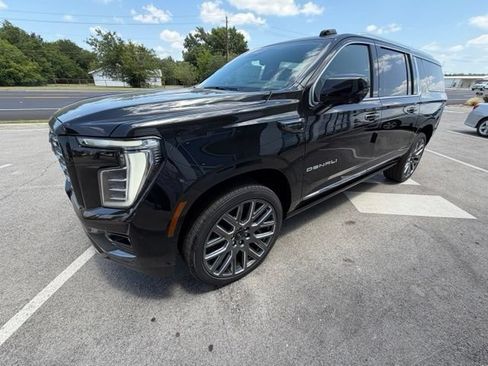 New 2026 GMC Yukon XL Denali Ultimate w/ LPO, Floor Liner Package AWD/4WD image 33