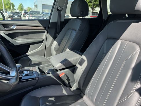 Used 2023 Audi Q5 2.0T Premium w/ Convenience Package image 16