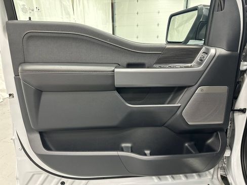 Used 2025 Ford F150 Lariat w/ Equipment Group 501A Mid AWD/4WD image 8