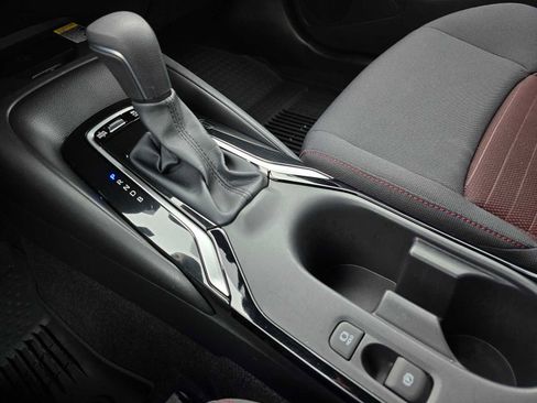 Certified 2025 Toyota Corolla SE image 37