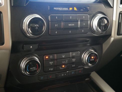 Used 2016 Ford F150 Lariat w/ Equipment Group 502A Luxury image 23