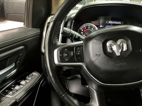 Used 2020 RAM 1500 Laramie AWD/4WD image 11