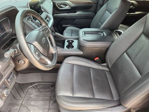 Used 2024 Chevrolet Tahoe Z71 w/ Luxury Package AWD/4WD image 13