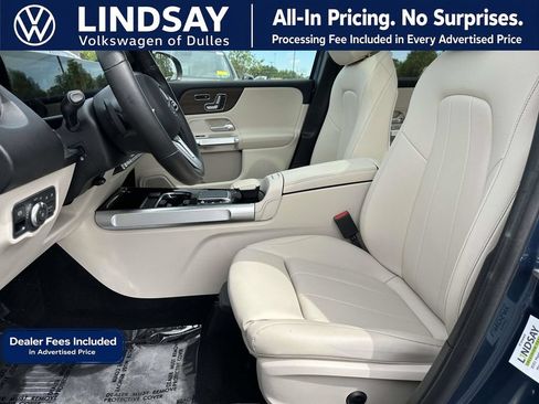 Used 2021 Mercedes-Benz GLB 250 4MATIC image 11