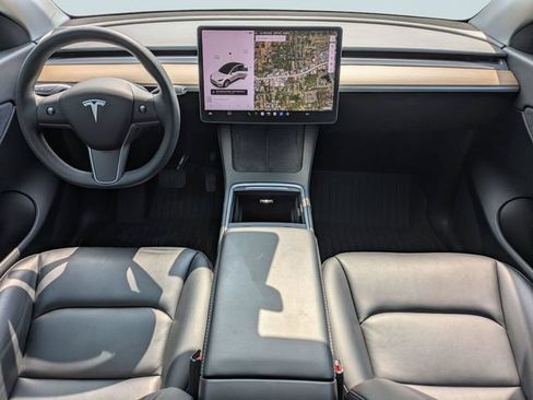 Used 2021 Tesla Model Y Long Range AWD/4WD image 16