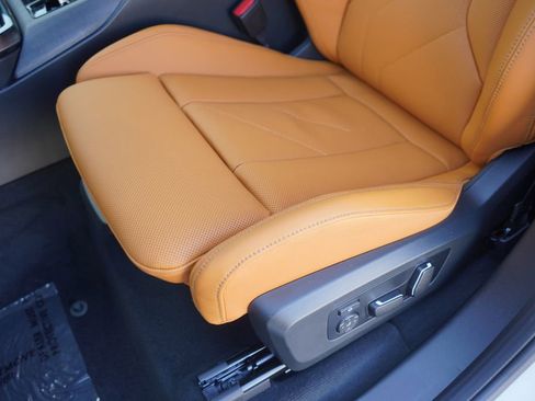 Used 2025 BMW X3 xDrive30i w/ Premium Package image 11