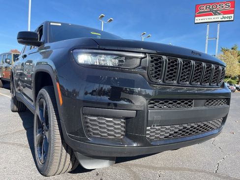 New 2025 Jeep Grand Cherokee L Altitude image 26