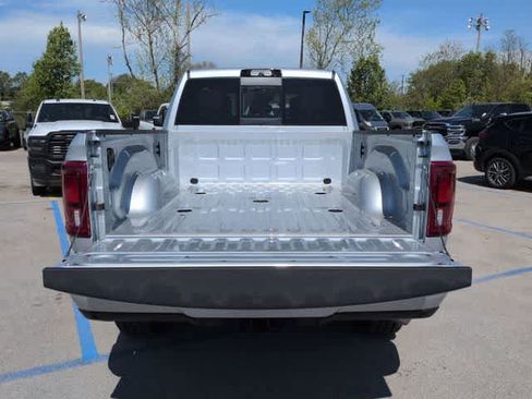 New 2026 RAM 2500 Laramie AWD/4WD image 35
