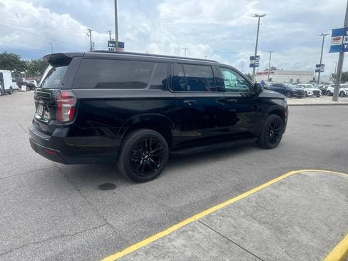 Used 2024 Chevrolet Suburban RST w/ Luxury Package AWD/4WD image 5