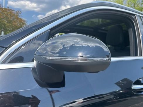 Certified 2026 Mercedes-Benz GLC 300 image 11