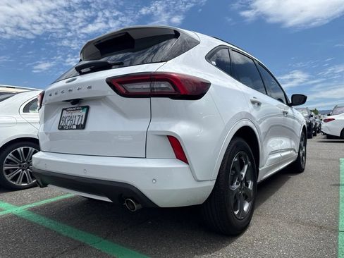 Used 2023 Ford Escape ST-Line w/ Tech Pack #1 FWD image 5
