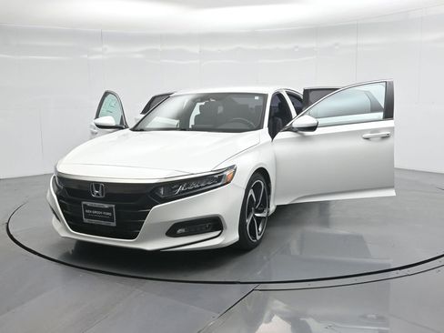 Used 2019 Honda Accord Sport image 30
