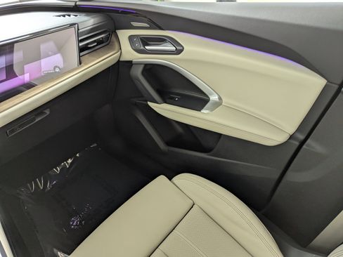 New 2025 Audi Q5 Prestige image 11