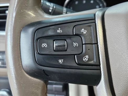 Used 2021 GMC Yukon Denali w/ Denali Premium Package RWD image 24