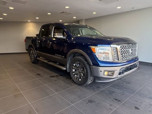 Used 2018 Nissan Titan Platinum Reserve image 4