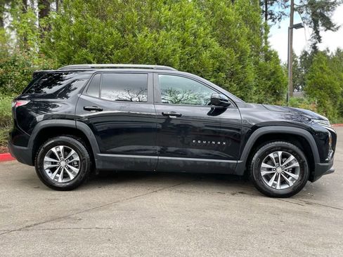 Used 2025 Chevrolet Equinox LT w/ Convenience Package II image 3