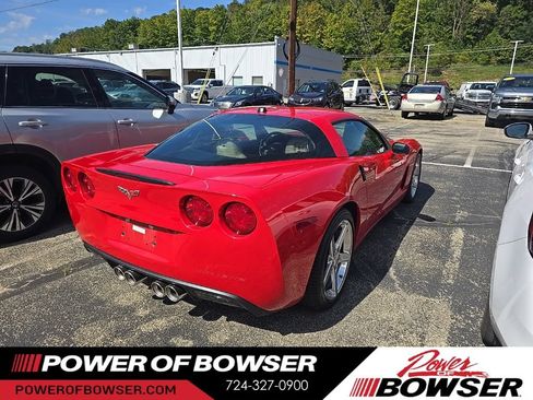 Used 2005 Chevrolet Corvette Coupe w/ Preferred Equipment Group RWD image 4