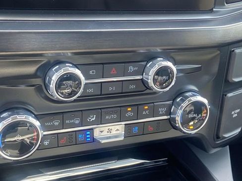 New 2026 Ford F250 Lariat w/ Black Appearance Package image 19