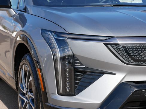 Certified 2025 Cadillac Optiq Sport 2 w/ LPO, Floor Liner Package image 16