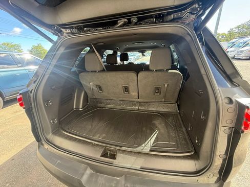 Used 2023 Chevrolet Traverse LT AWD/4WD image 34
