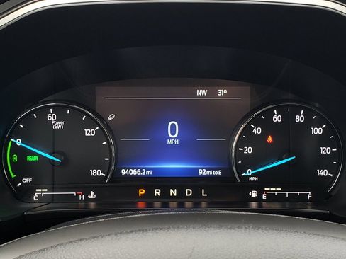 Certified 2021 Ford Escape SE image 27