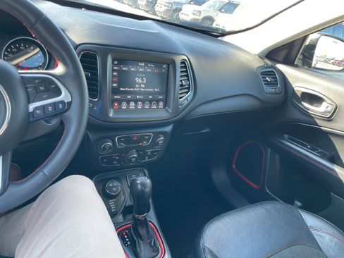 Used 2021 Jeep Compass Trailhawk image 17
