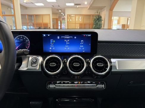 Certified 2026 Mercedes-Benz GLB 250 image 11