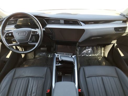Certified 2024 Audi Q8 e-tron Premium AWD/4WD image 9
