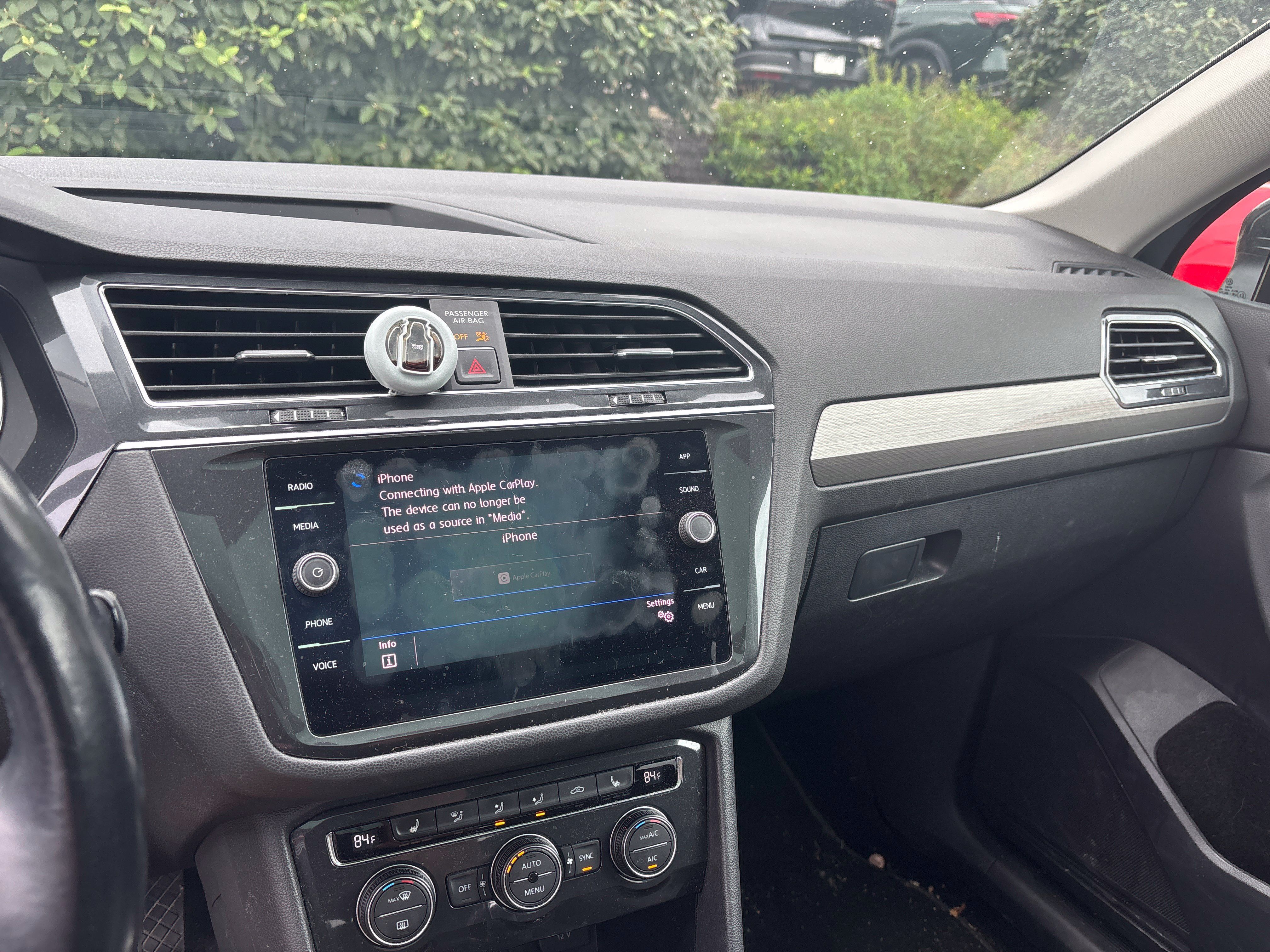 Used 2018 Volkswagen Tiguan SE w/ Panoramic Sunroof Package AWD/4WD image 11