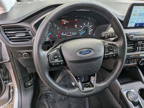 Used 2022 Ford Escape SEL image 15