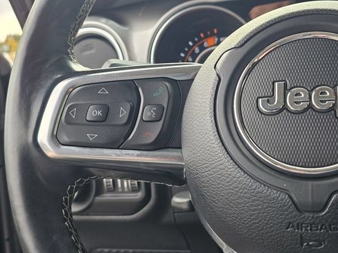 Used 2020 Jeep Wrangler Unlimited Sahara w/ Uconnect 4C Nav & Sound Group AWD/4WD image 29