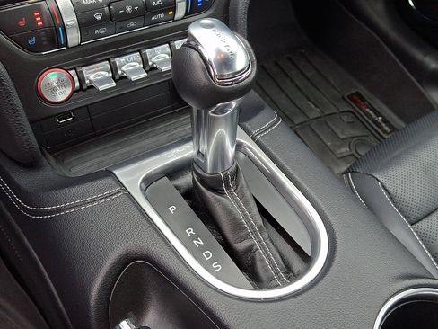 Used 2022 Ford Mustang GT Premium w/ GT Performance Package RWD image 22