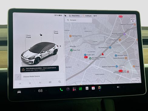 Used 2023 Tesla Model 3 Standard Range RWD image 21